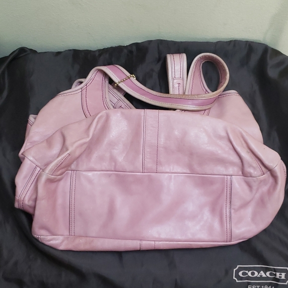 Coach pink leather ergonomic shoulder bag - Picture 5 of 8